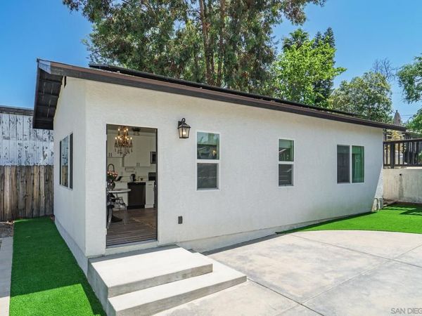 Sierra Madre Rd, Spring Valley, CA 91977