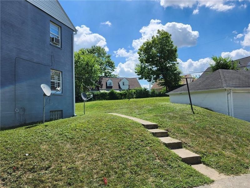 2312 Davue Circle, Dayton, OH 45406 Photo 2