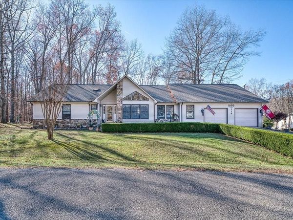 118 Glenwood Dr, Crossville, TN 38558