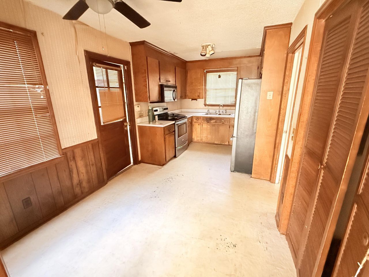 7901 Tradd Street Photo 21