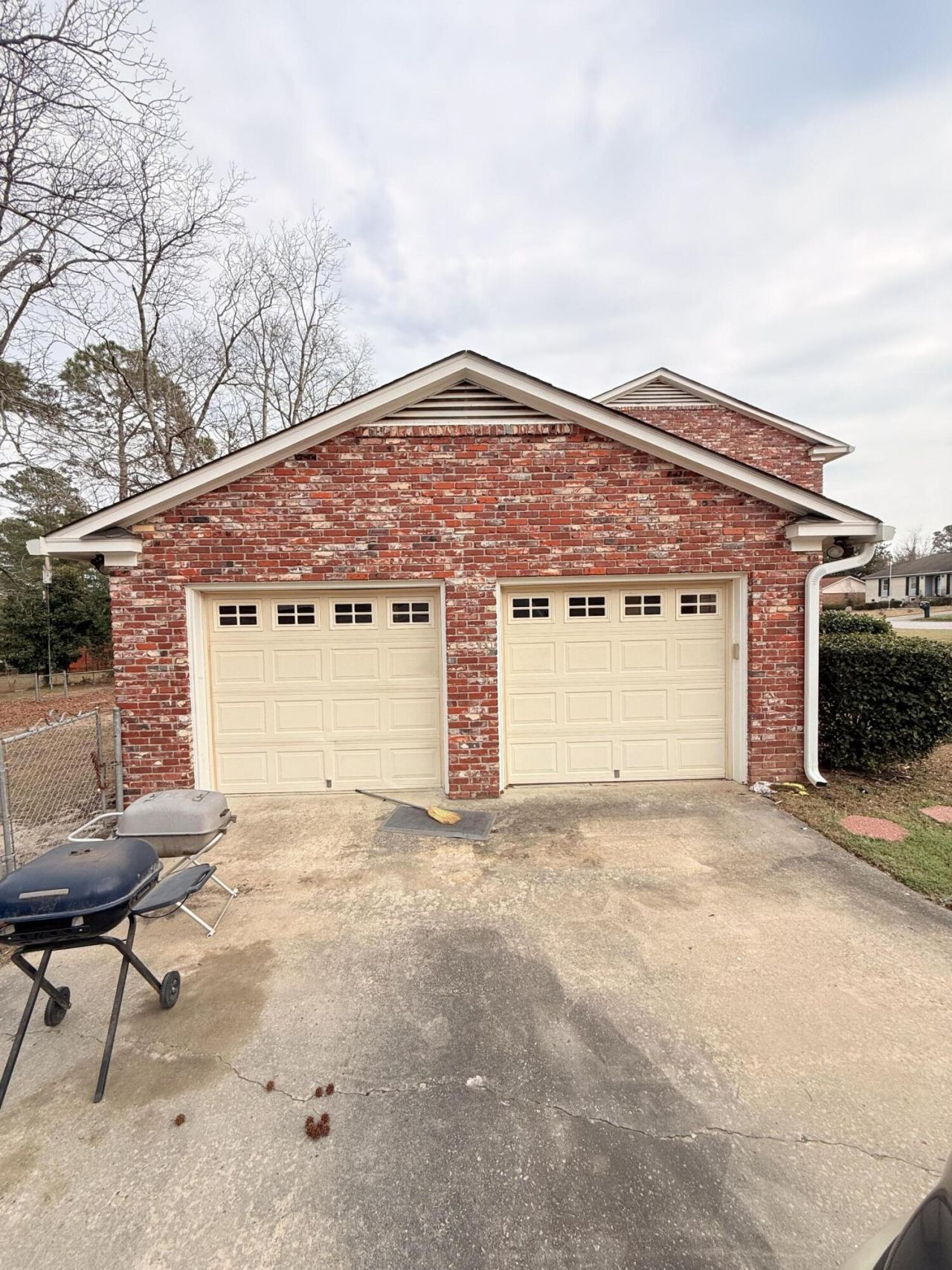 7901 Tradd Street Photo 6