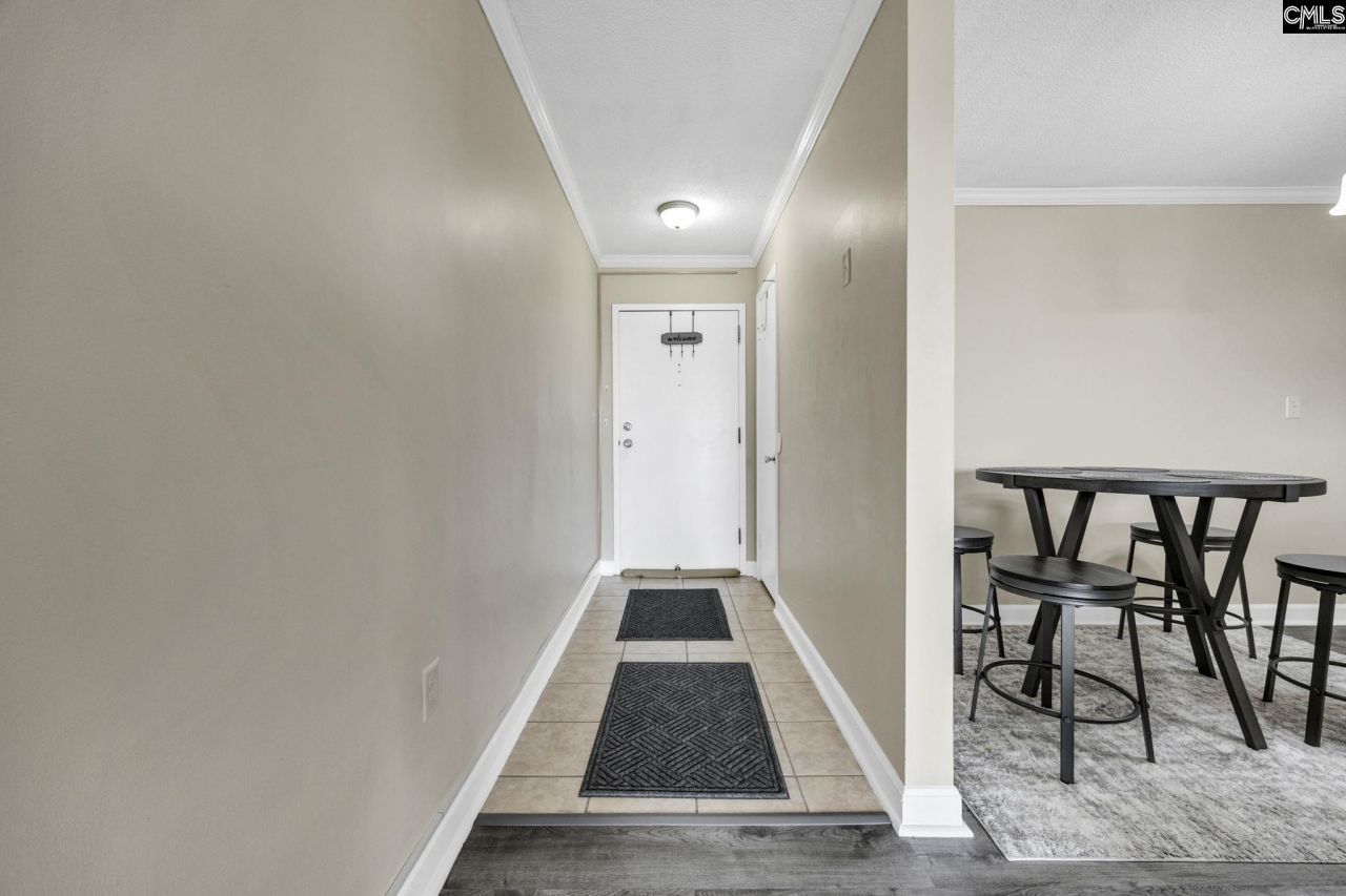 1825 Saint Julian Pl.  Photo 4