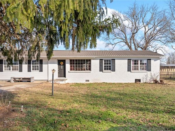 176 Carr Court , Harrison, AR 72601