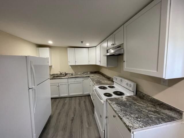 1916 Baxter Street Photo 16