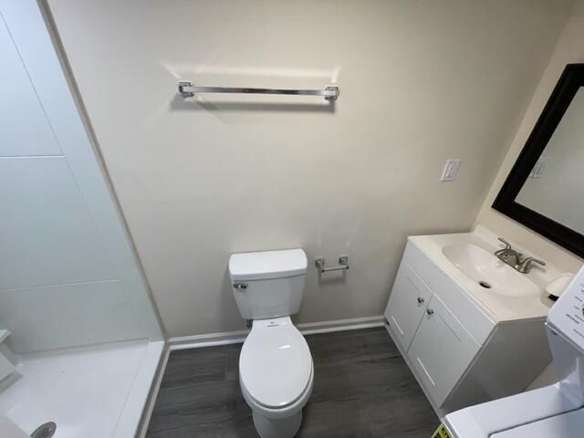 1916 Baxter Street Photo 4