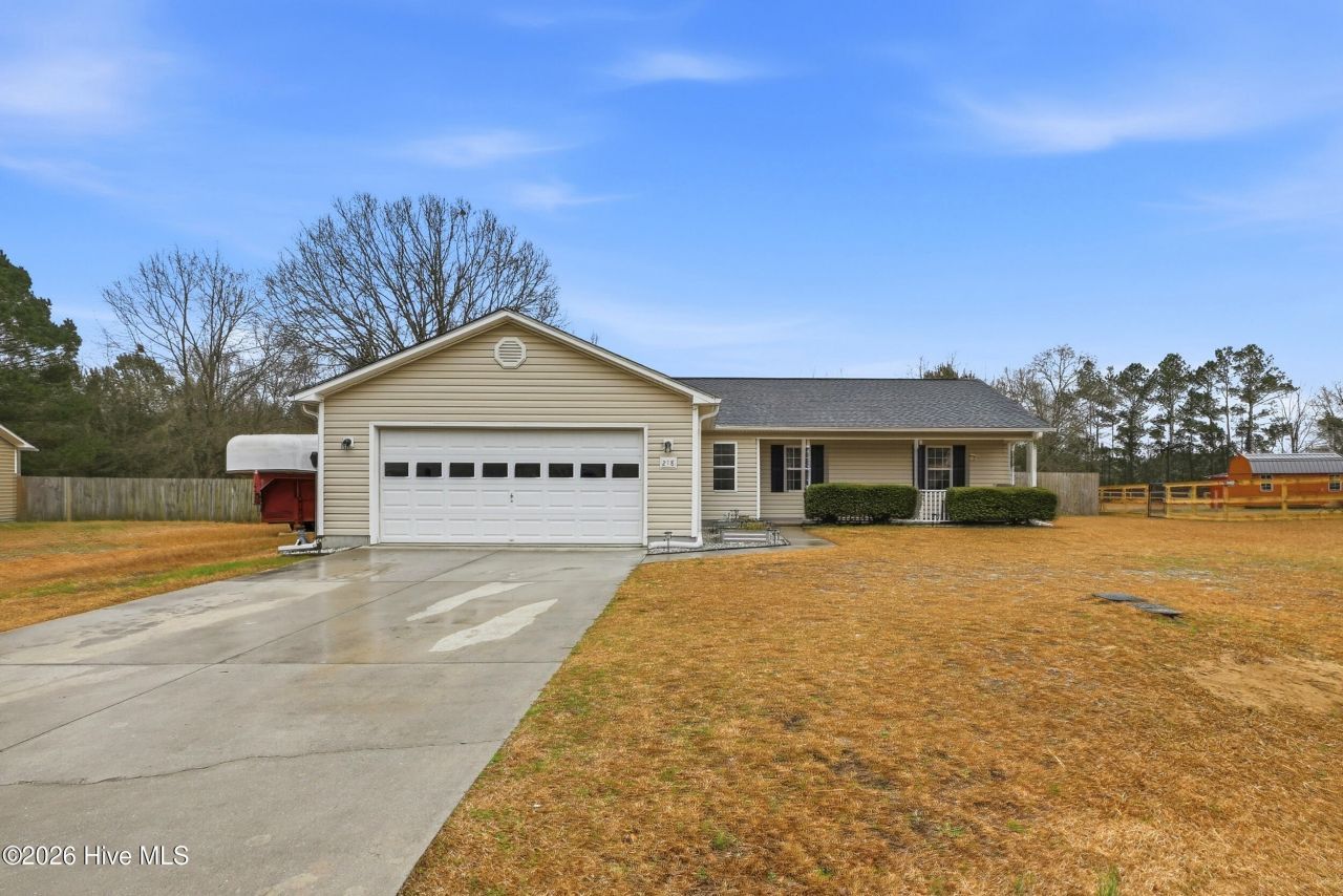 218 Redberry Drive, Richlands, NC 28574 Main Photo