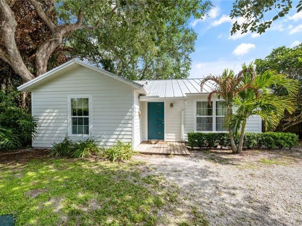 3496 1st Street SW, Vero Beach, FL 32968