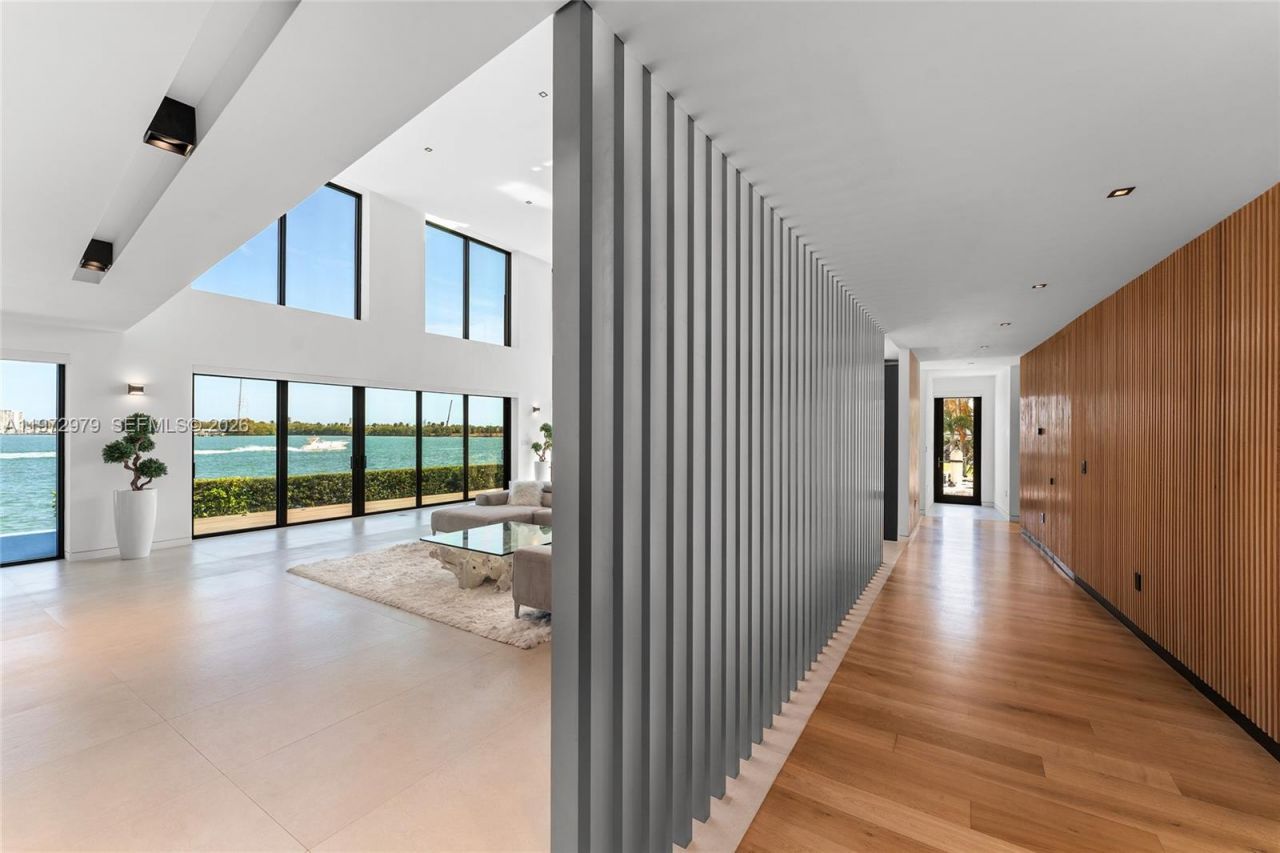 1270 NE 82nd St, Miami, FL 33138 Photo