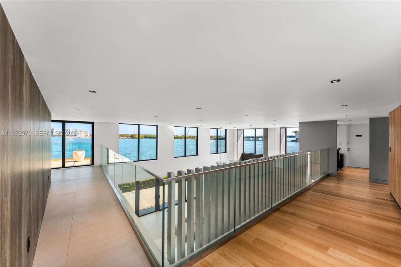 1270 NE 82nd St, Miami, FL 33138 Photo