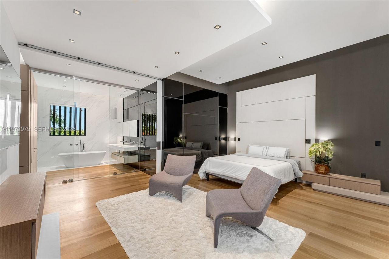 1270 NE 82nd St, Miami, FL 33138 Photo