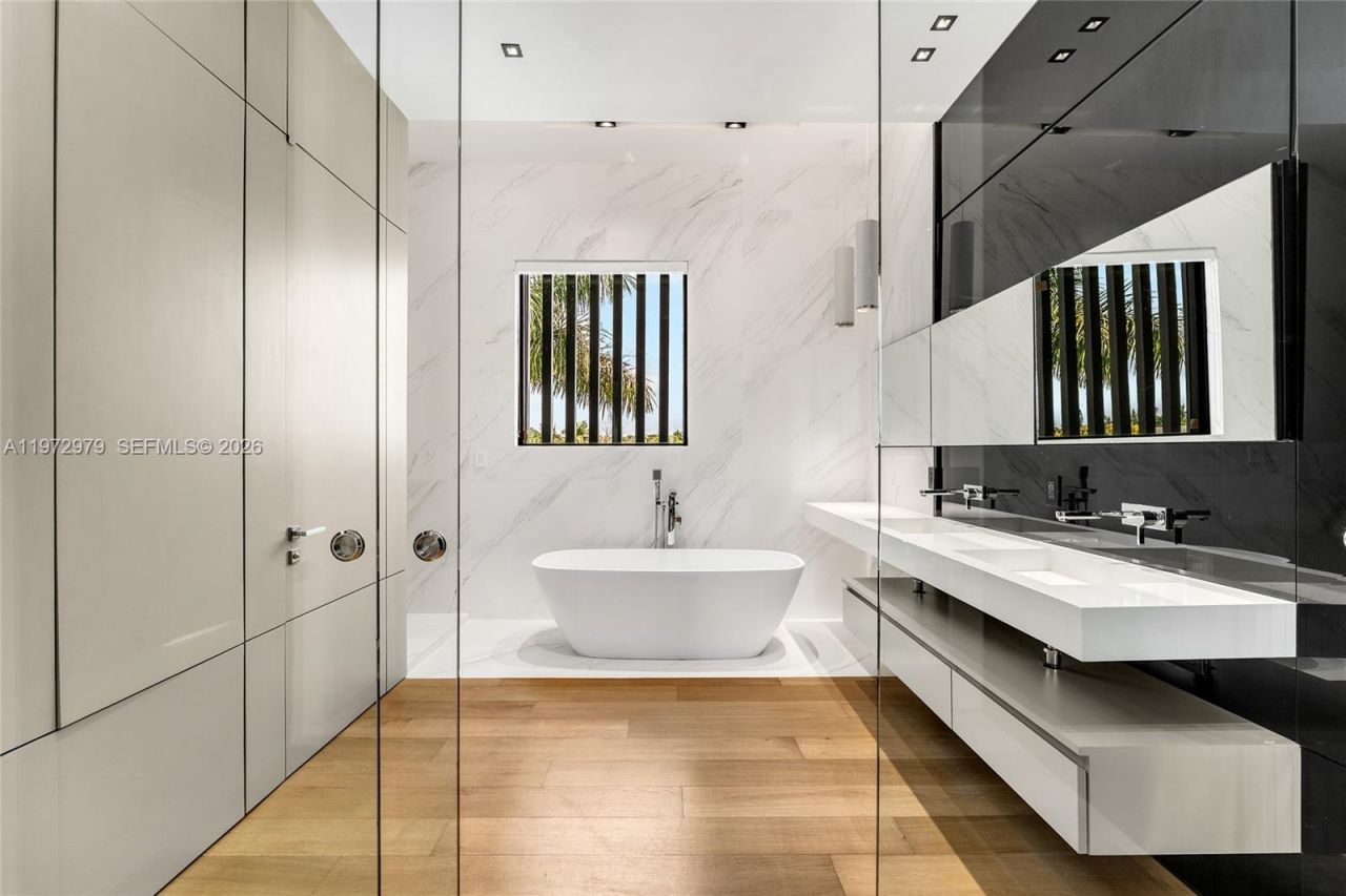 1270 NE 82nd St, Miami, FL 33138 Photo