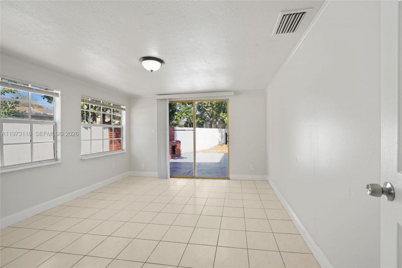 3861 NW 6th Ct, Lauderhill, FL 33311 Photo