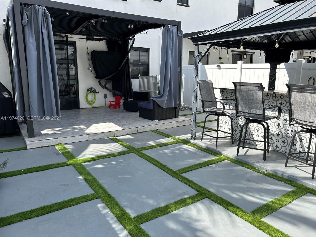 10371 W 33rd Ct , Hialeah, FL 33018 Photo