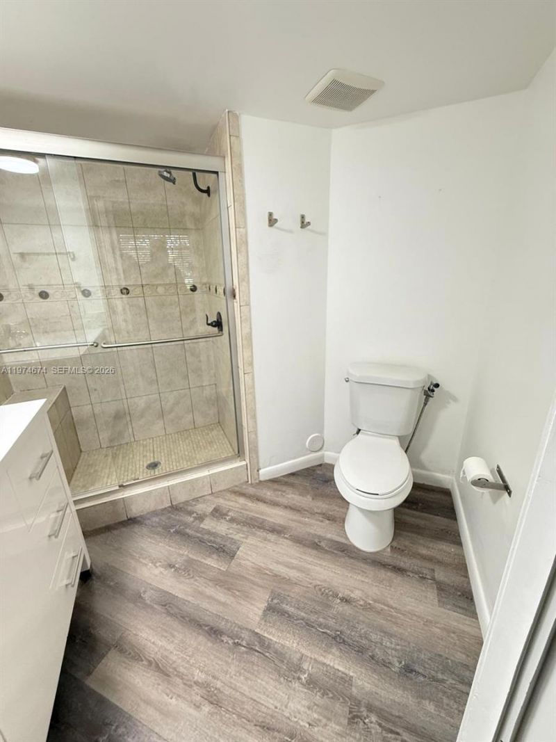 9741 Fontainebleau Blvd, Unit H106, Miami, FL 33172 Photo