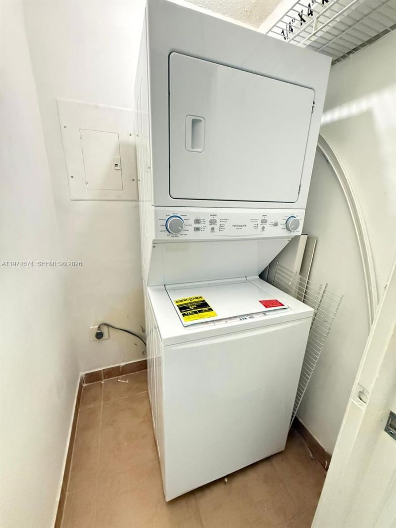 9741 Fontainebleau Blvd, Unit H106, Miami, FL 33172 Photo