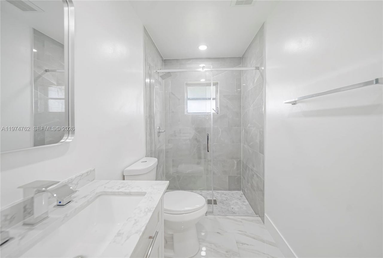 2106 Alfred Dr , Boynton Beach, FL 33426 Photo