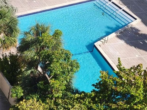7545 E Treasure Dr, Unit 9I, North Bay Village, FL 33141