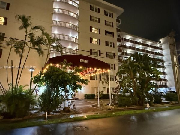 3660 NE 166th St, Unit 212, North Miami Beach, FL 33160