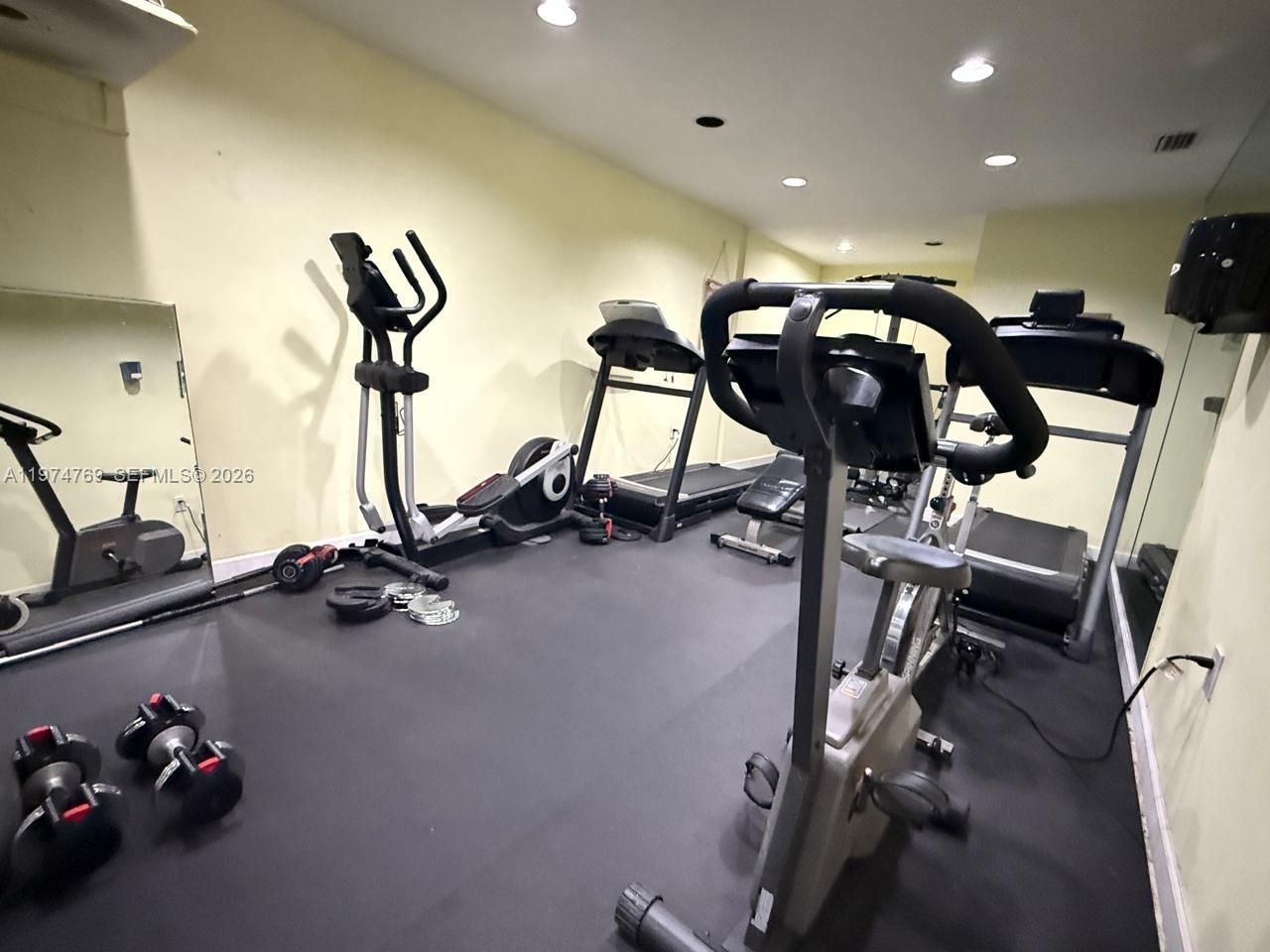 3660 NE 166th St, Unit 212, North Miami Beach, FL 33160 Photo