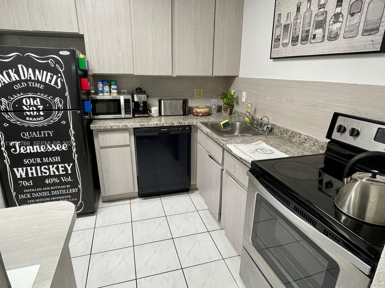 3660 NE 166th St, Unit 212, North Miami Beach, FL 33160 Photo