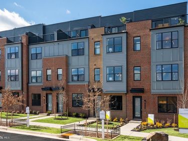 4965 LACHLAN MEWS , ALEXANDRIA, VA 22304