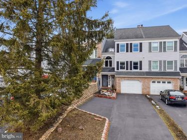 6 HERON DRIVE, DENVER, PA 17517