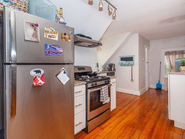 10 Thurston St, Unit 3, Somerville, MA 02145