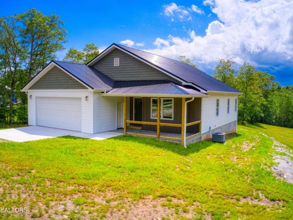 760 Rockview Rd, Jamestown, TN 38556