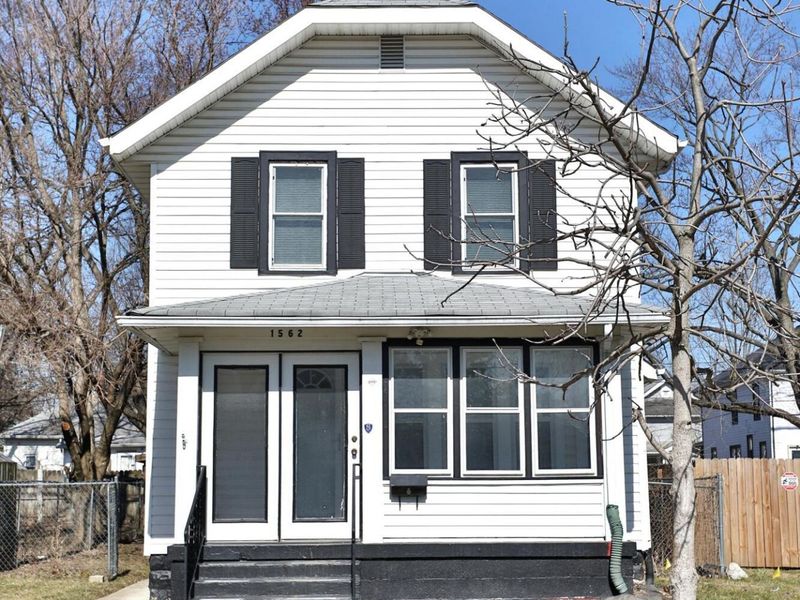 1562 Myrtle Avenue, Columbus, OH 43211 Photo 2