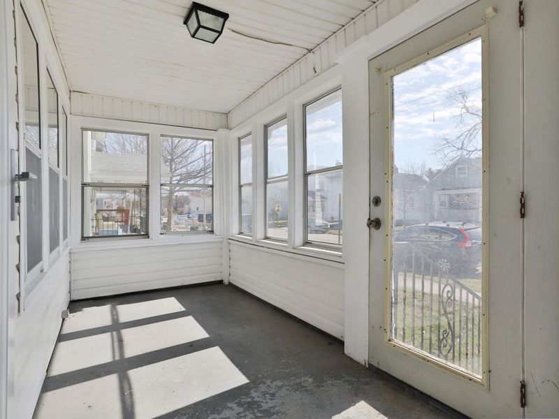 1562 Myrtle Avenue, Columbus, OH 43211 Photo 4