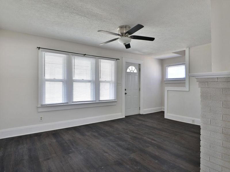 1562 Myrtle Avenue, Columbus, OH 43211 Photo 8