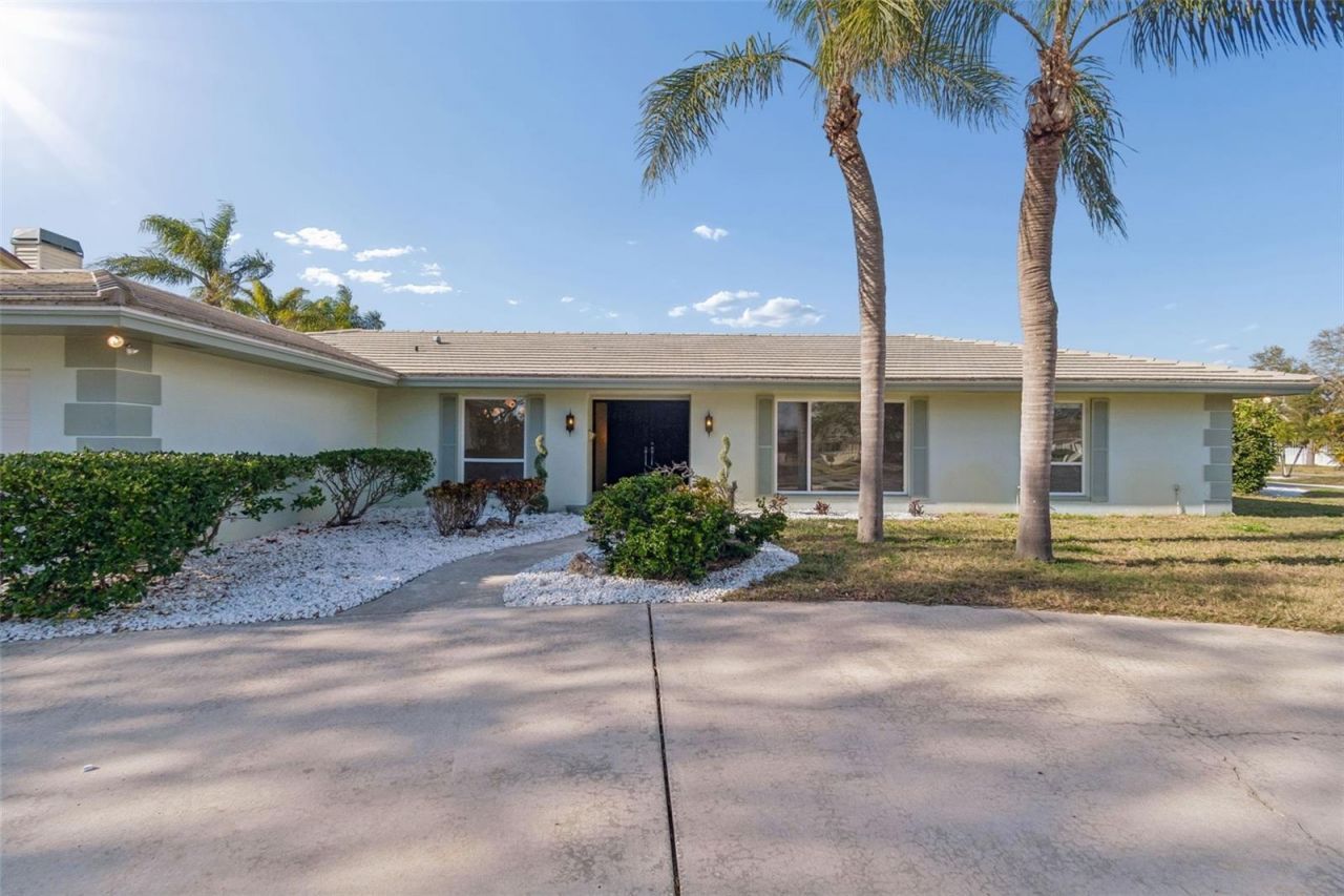 4415 Clearwater Harbor Drive N, Largo, FL 33770 Photo