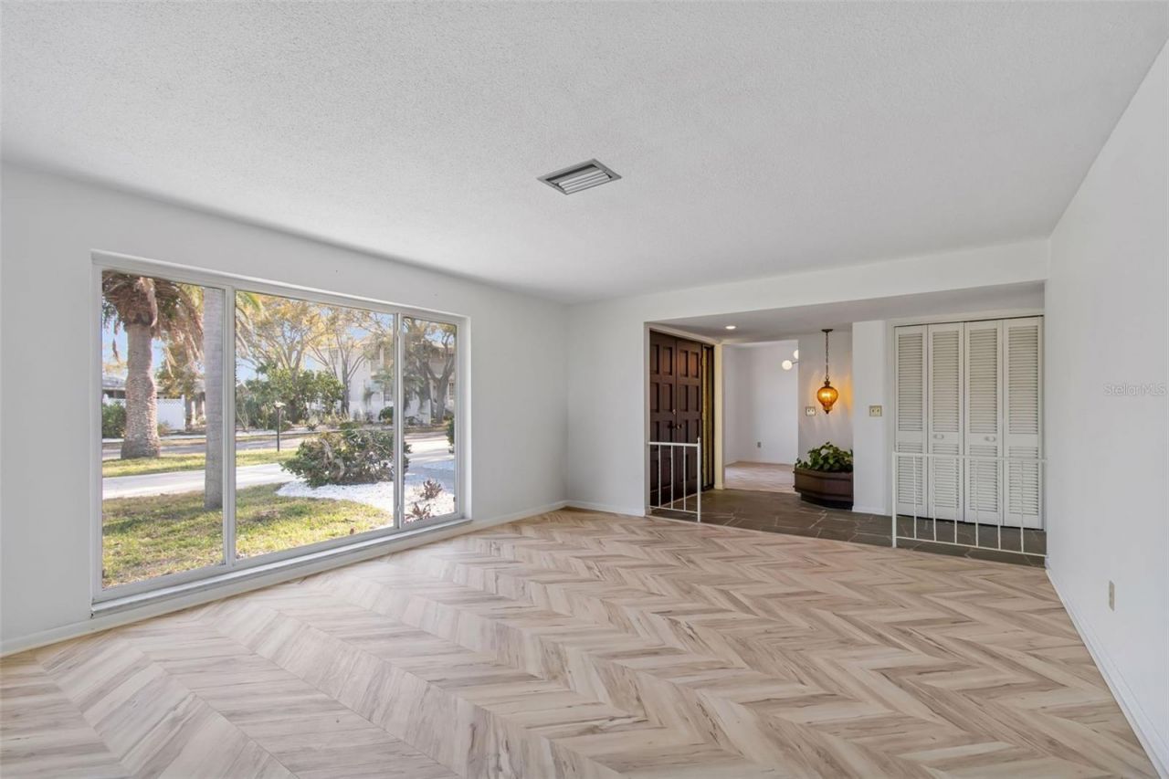 4415 Clearwater Harbor Drive N, Largo, FL 33770 Photo