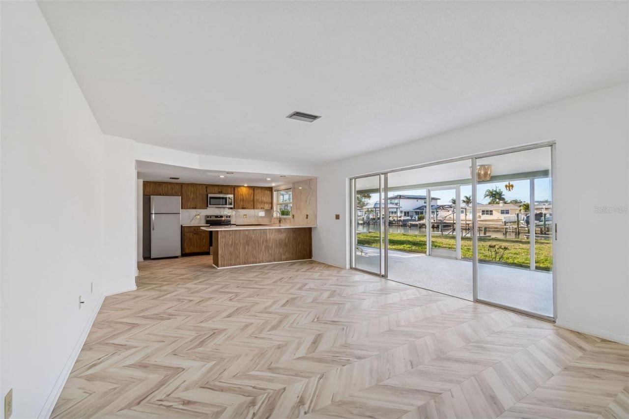 4415 Clearwater Harbor Drive N, Largo, FL 33770 Photo