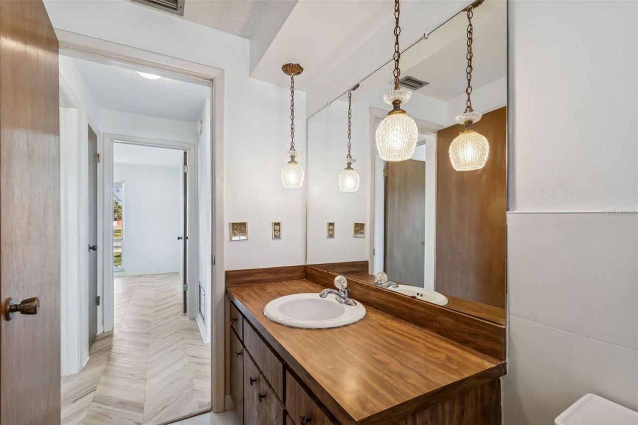 4415 Clearwater Harbor Drive N, Largo, FL 33770 Photo