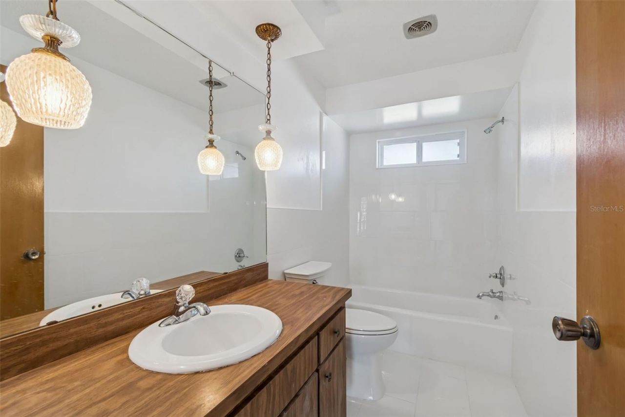 4415 Clearwater Harbor Drive N, Largo, FL 33770 Photo