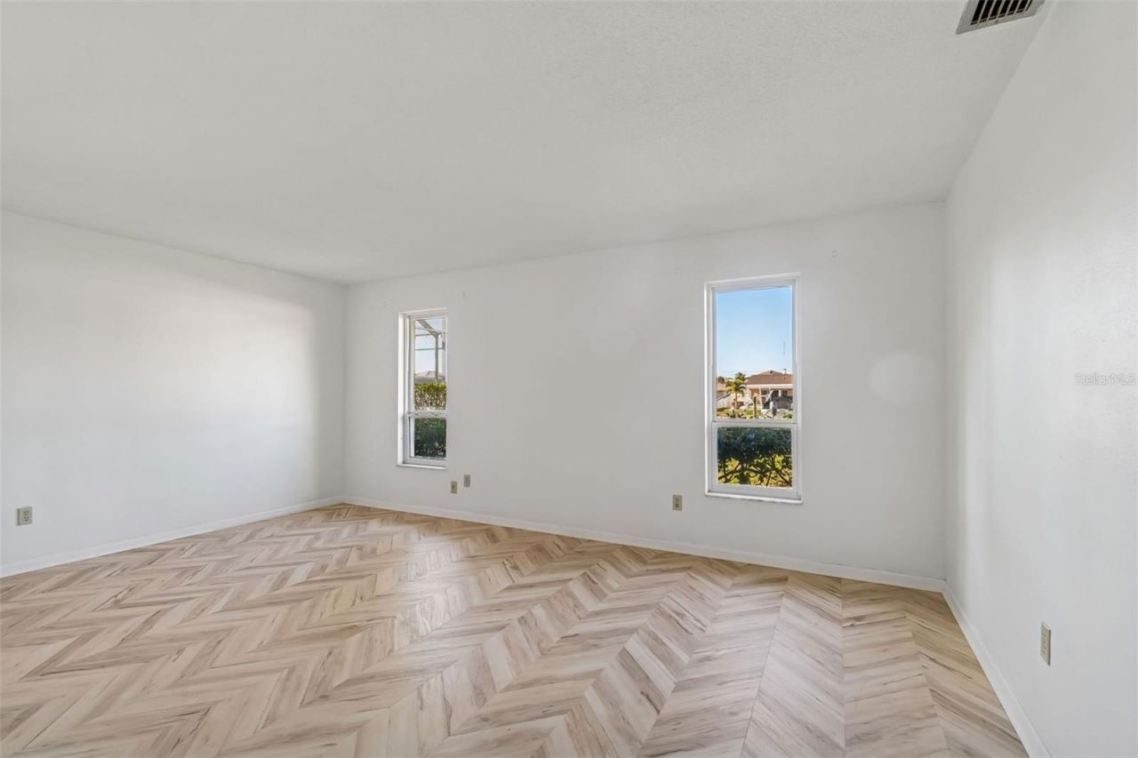 4415 Clearwater Harbor Drive N, Largo, FL 33770 Photo