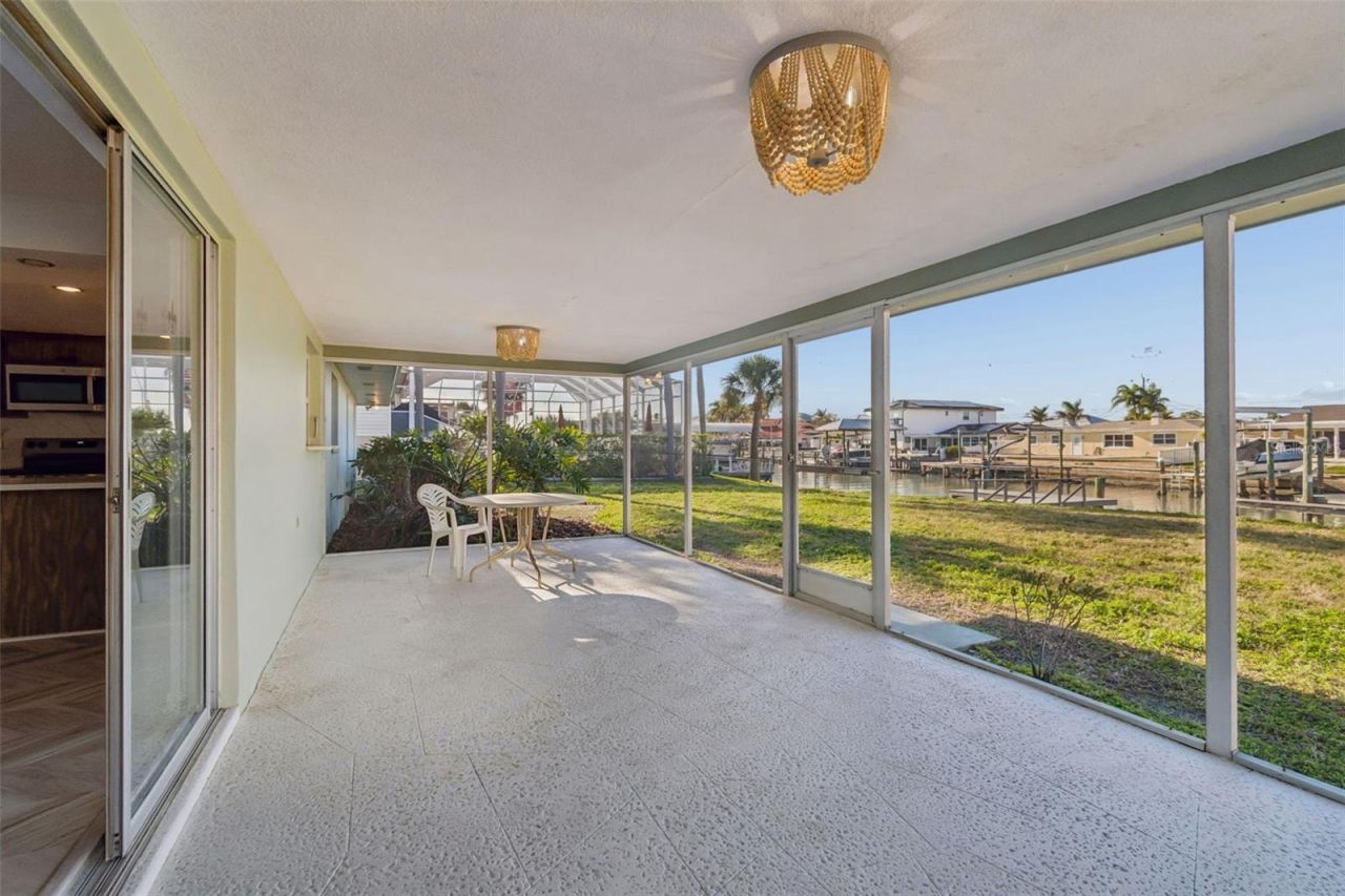 4415 Clearwater Harbor Drive N, Largo, FL 33770 Photo