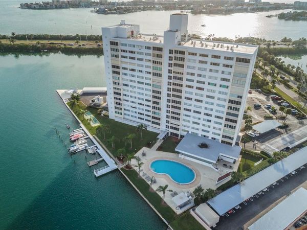 31 ISLAND WAY , Unit 1403, CLEARWATER BEACH, FL 33767