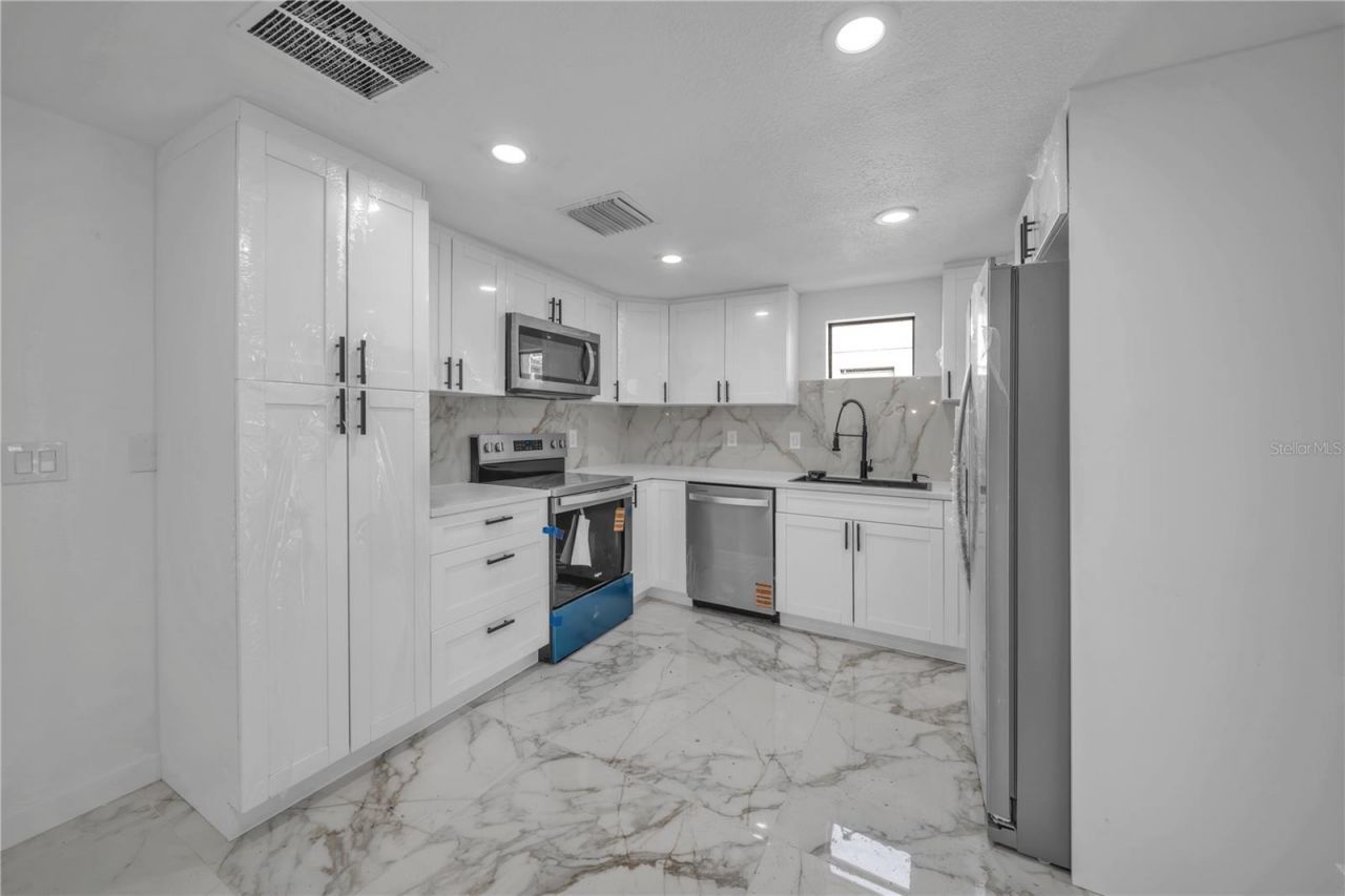 5254 Miller Bayou Drive , Port Richey, FL 34668 Photo