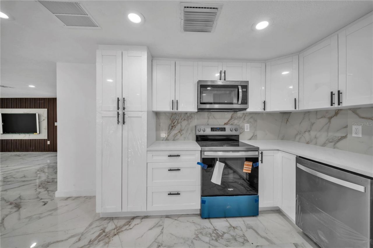 5254 Miller Bayou Drive , Port Richey, FL 34668 Photo