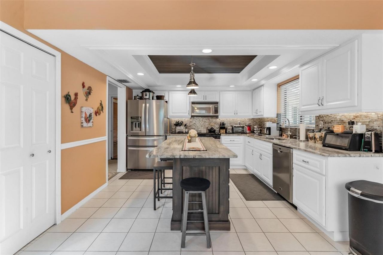 1636 Lake Ella Road, Fruitland Park, FL 34731 Photo