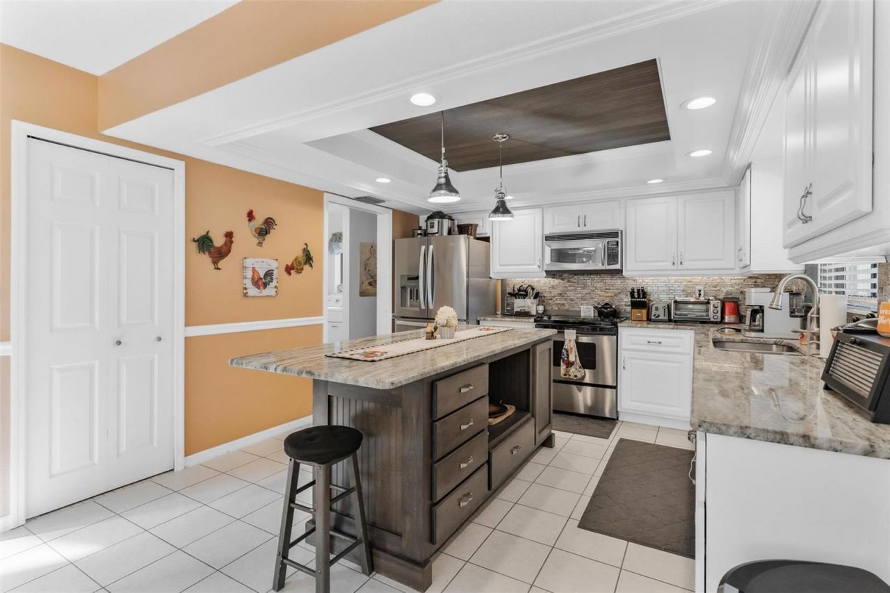 1636 Lake Ella Road, Fruitland Park, FL 34731 Photo