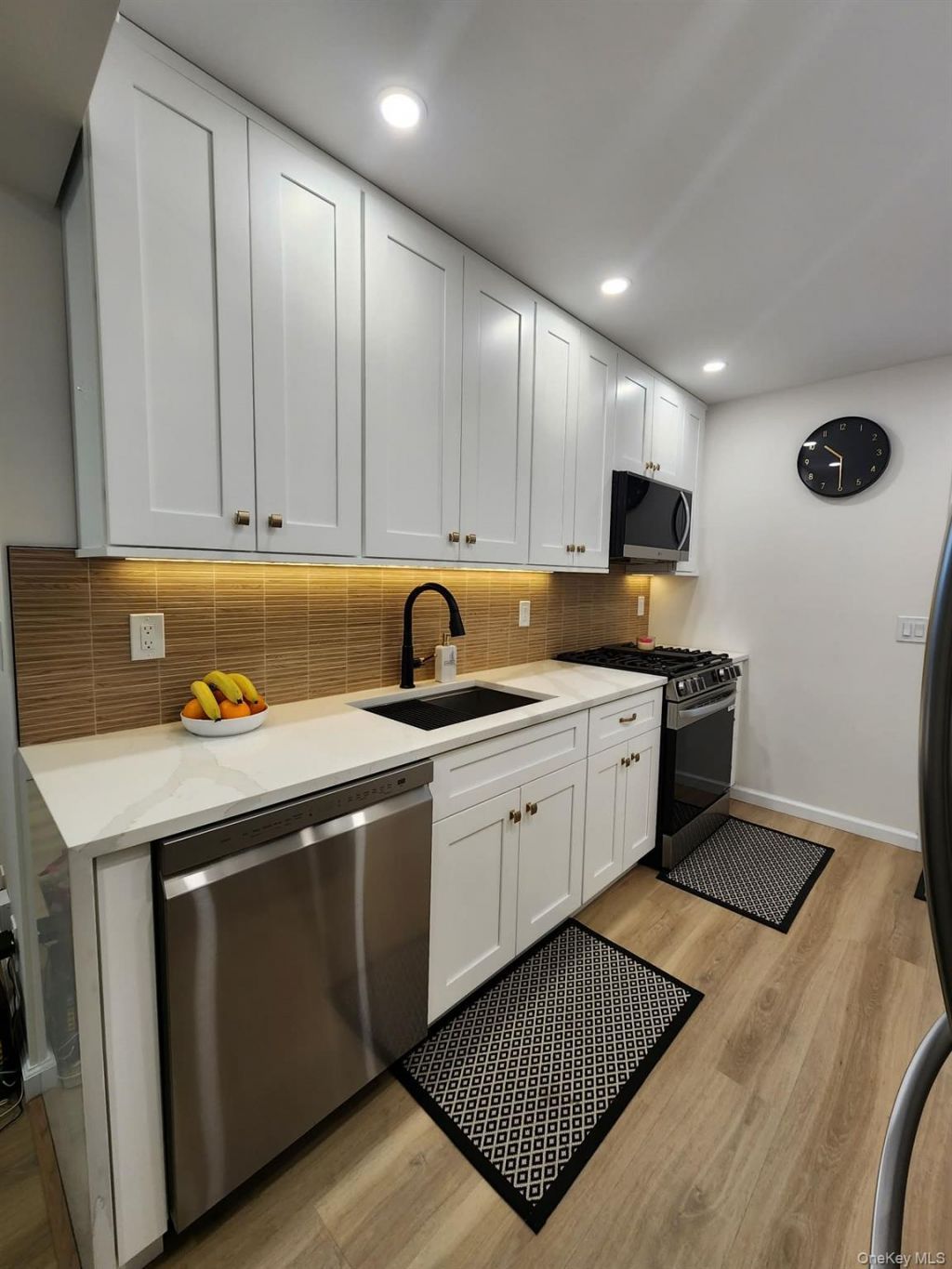 46 W Clearwater Road Lindenhurst, NY 11757