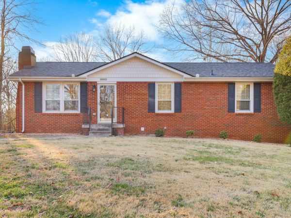 1802 Warren Dr , Clarksville, TN 37040