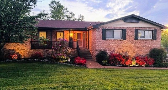 525 Castlegate Dr, Nashville, TN 37217 Main Photo