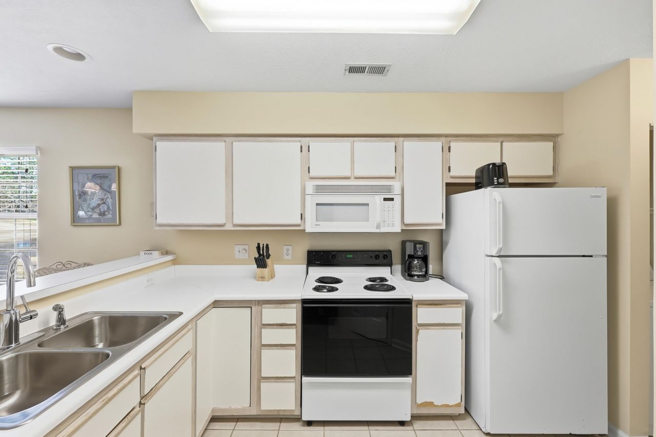 93 Pinehurst Ln. Photo 12