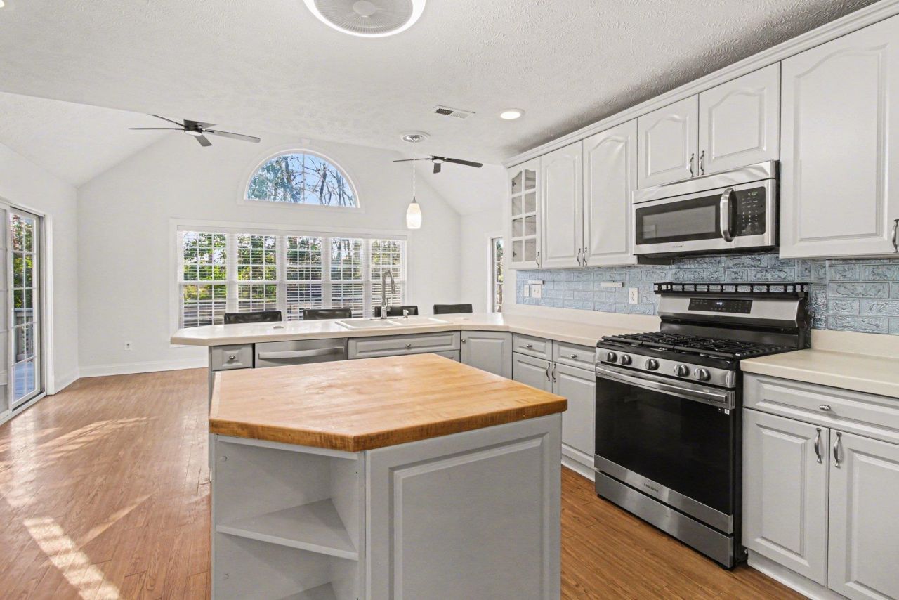 4101 Heather Lakes Dr.  Photo 10