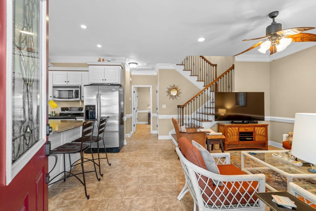 6001 - 1404 S Kings Hwy. Photo 10