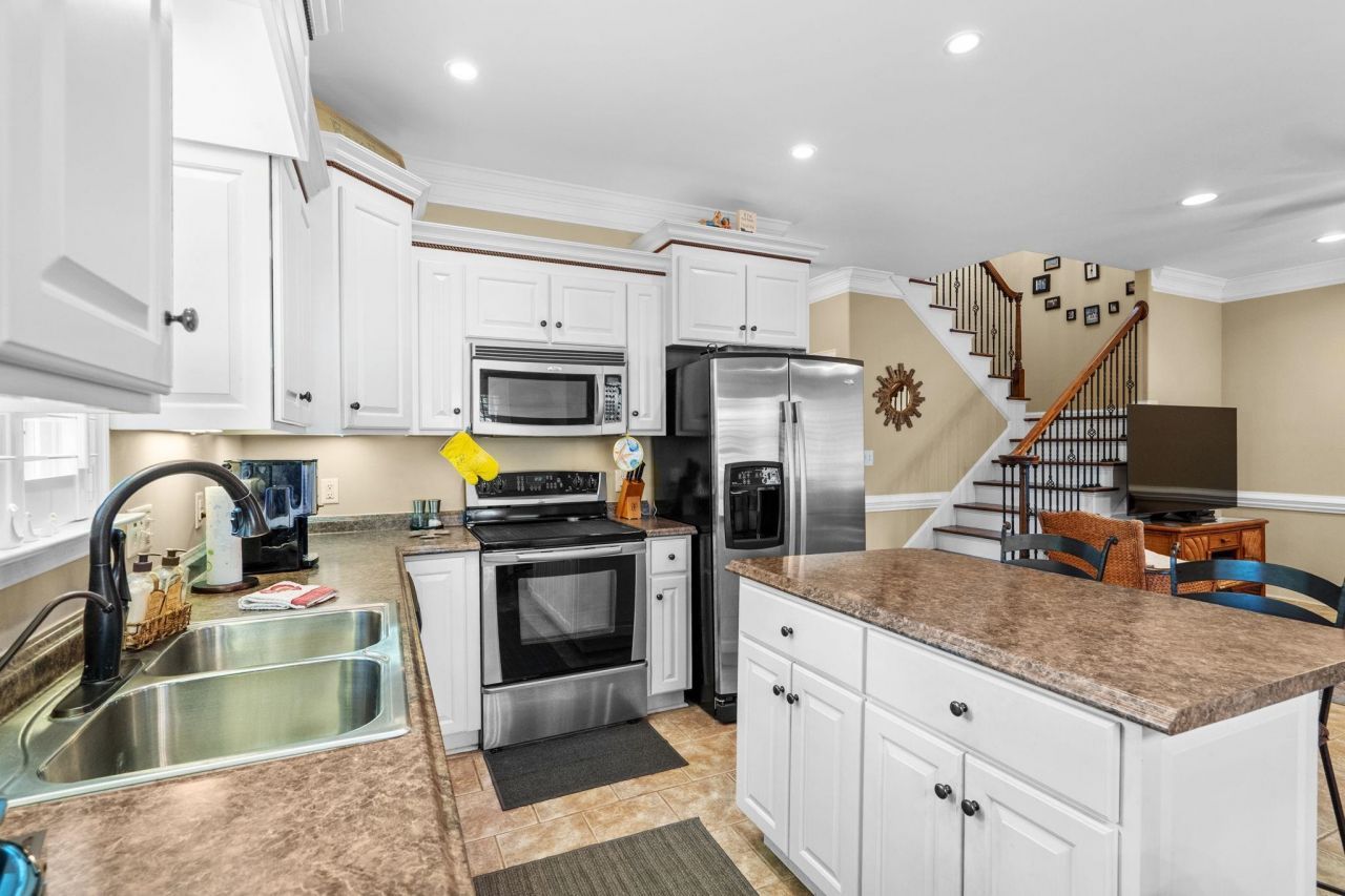 6001 - 1404 S Kings Hwy. Photo 17